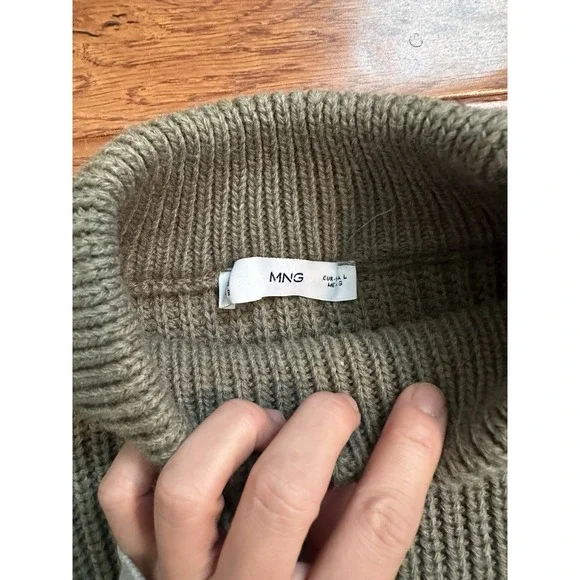 MNG Buttons Detail Knit Sweater Olive Green Khaki SIZE L - Picture 7 of 16